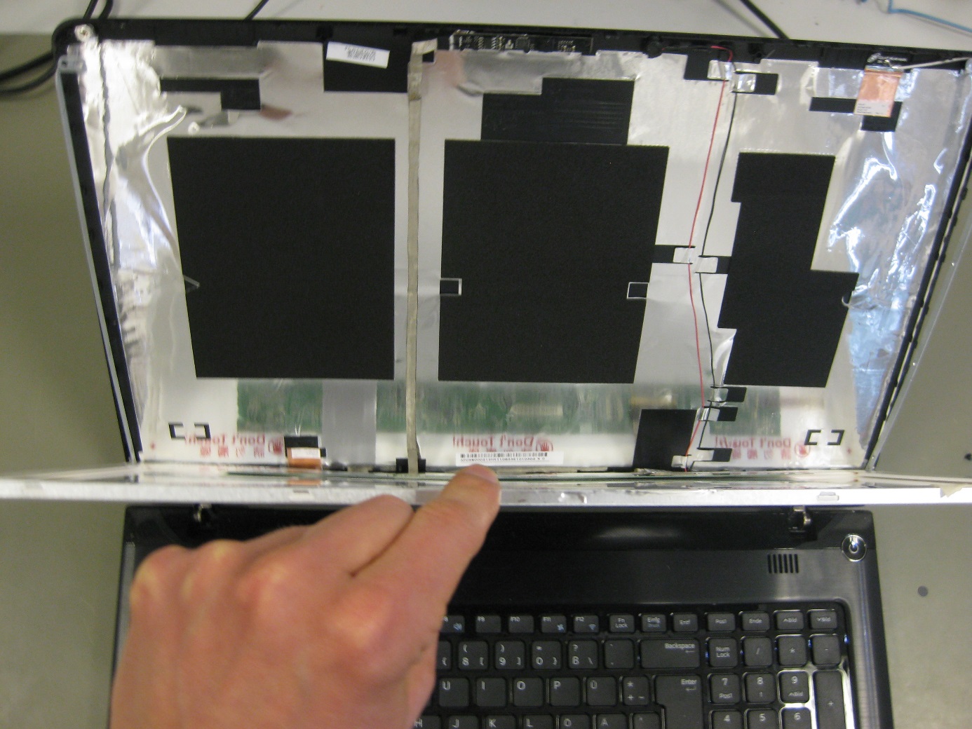 Display-Ausbau Bild 11